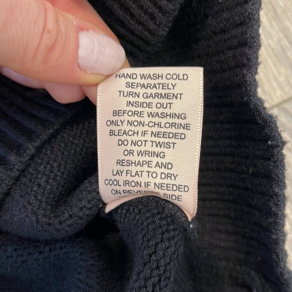 Philosophy Basic Black Sweater size Medium (NWT) - image 4